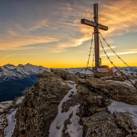 فندق Zum Gruenen Tor 3*