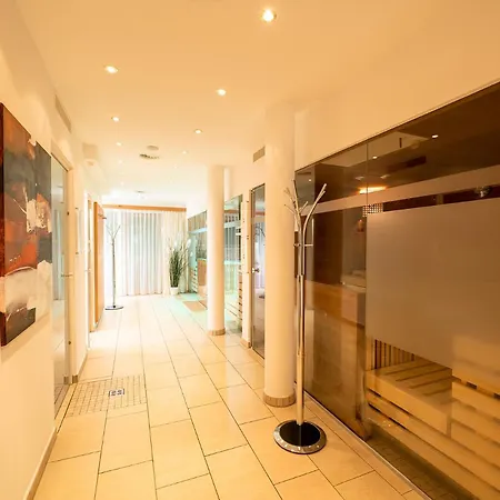 Hotell Zum Gruenen Tor 3*