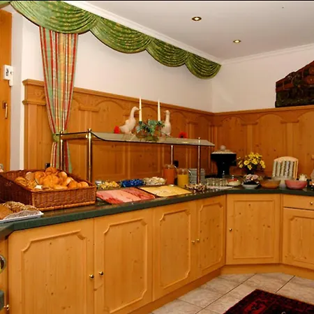 Zum Gruenen Tor Hotel