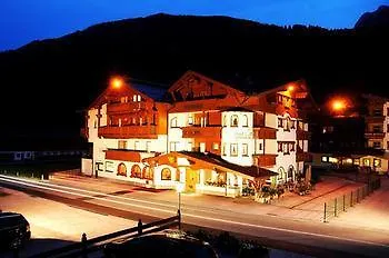 Hotel Zum Gruenen Tor Tux