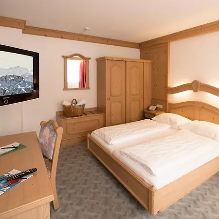 Hotel Zum Gruenen Tor 3*