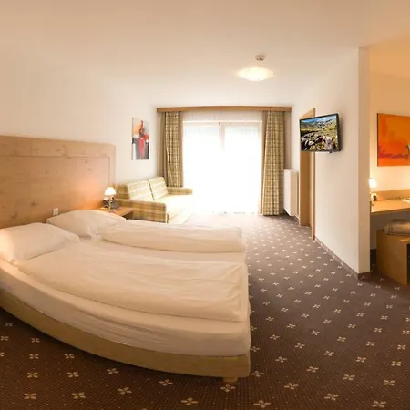 Zum Gruenen Tor Hotel 3*