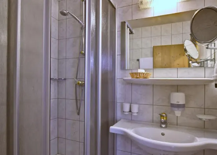 Zum Gruenen Tor Hotel 3*