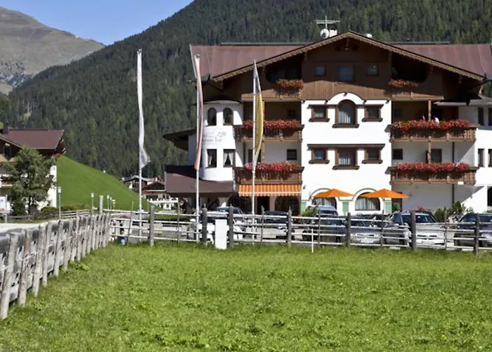 Hotel Zum Gruenen Tor Tux