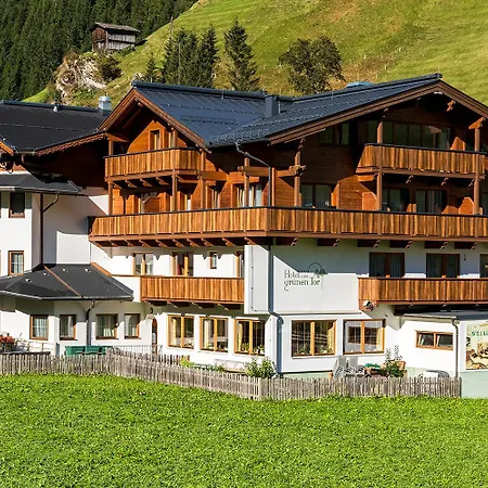 Zum Gruenen Tor فندق 3*