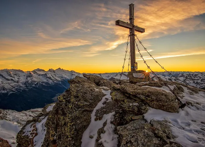 فندق Zum Gruenen Tor 3*