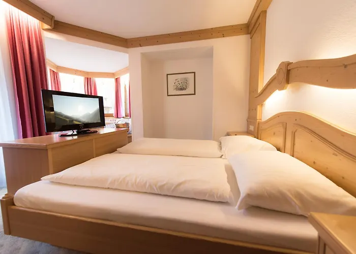 فندق Zum Gruenen Tor 3*