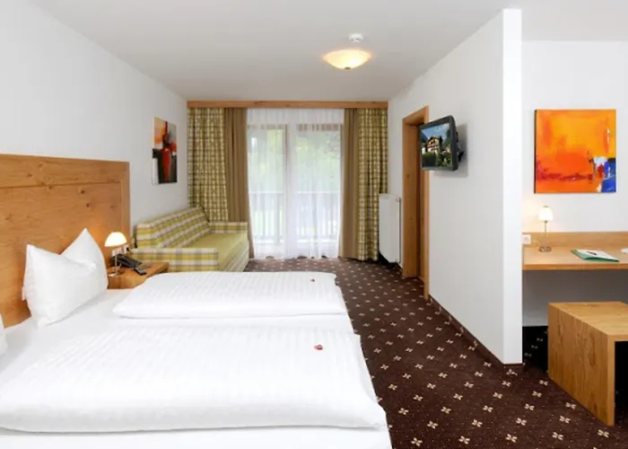 فندق Zum Gruenen Tor 3*