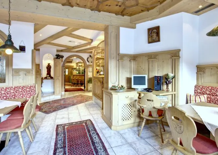 Zum Gruenen Tor تكس