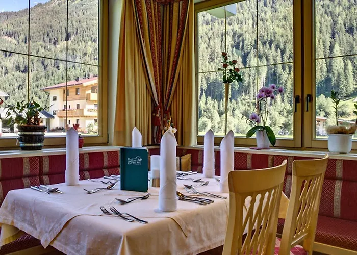 Zum Gruenen Tor Hotel 3*